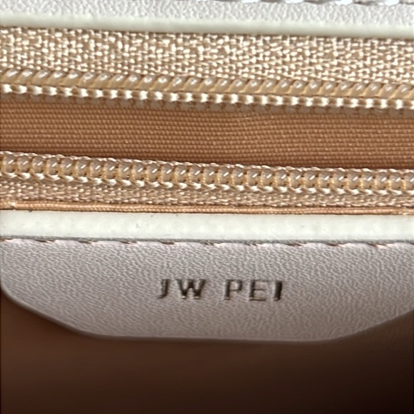 🆕 JW PEI Mini Flap Crossbody Ivory Lizard Handbag Vegan Purse - Picture 7 of 9
